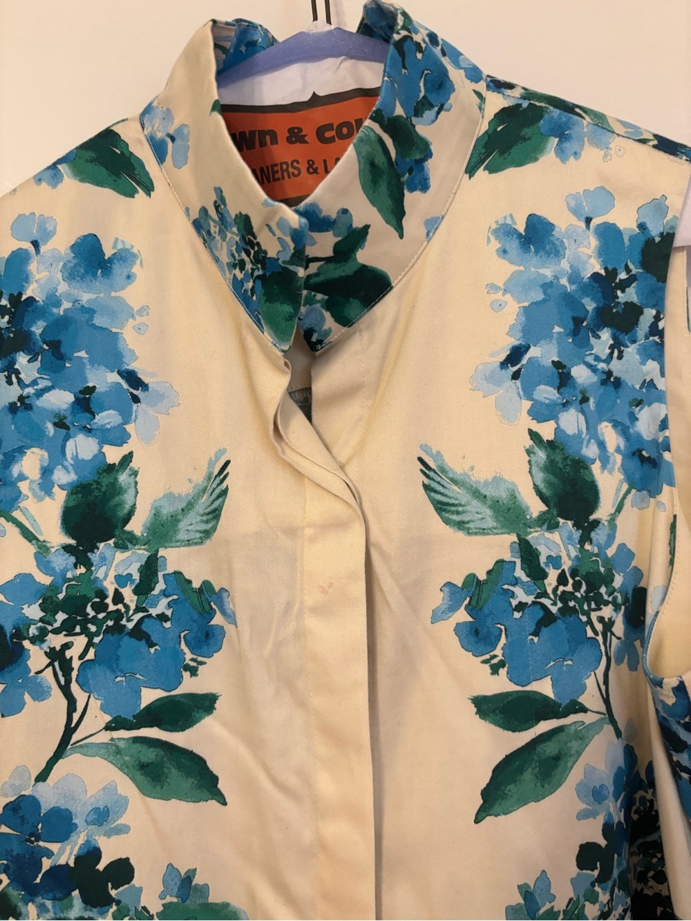 Tuckernuck Cream Sleeveless Shirt Dress with Blue Floral Print - Picture 3 of 4